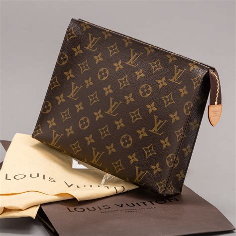 louis vuitton toiletry pouch 19 as crossbody|toiletry pouch 26 louis vuitton.